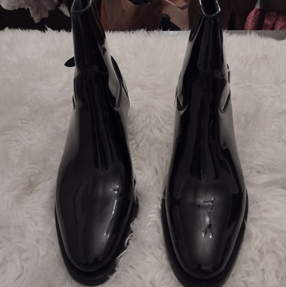 Luxxe Design Black Leather Boots.